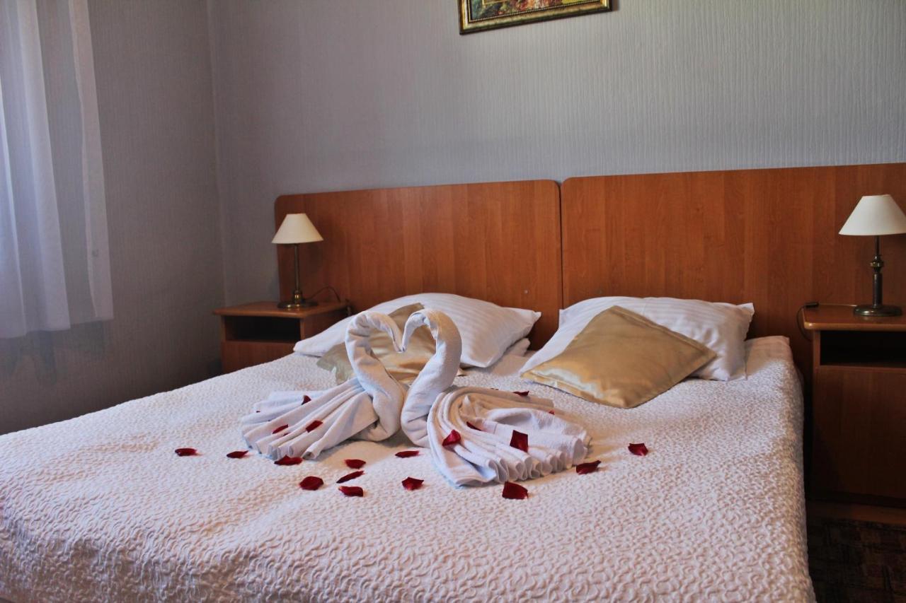 Bursztyn Hotel
